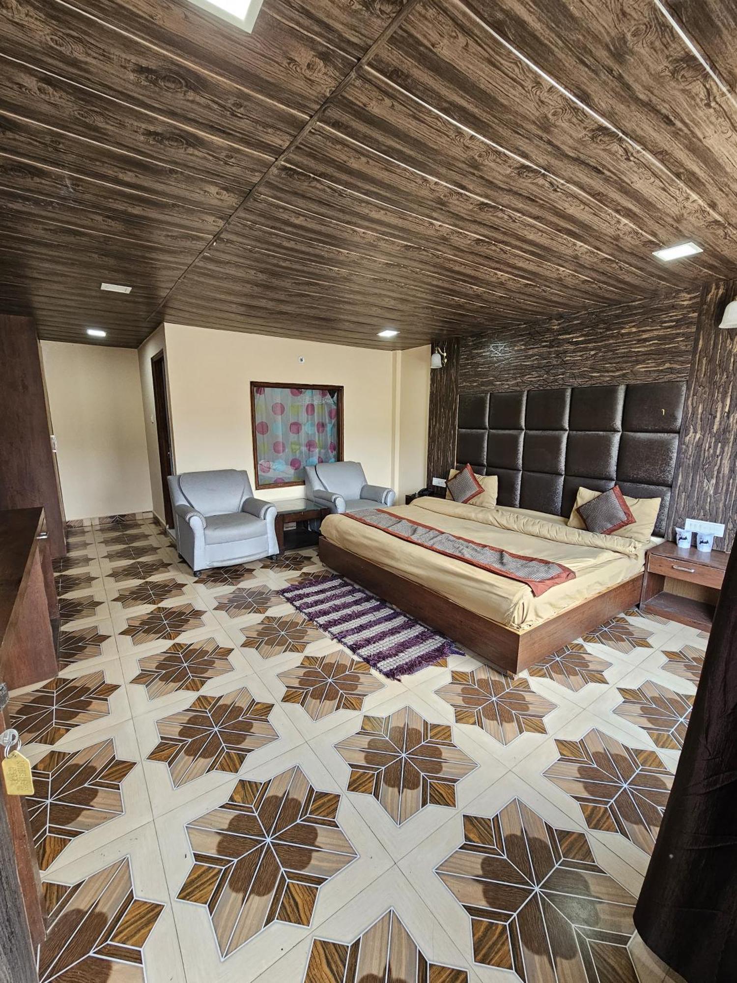 Little Heart Resort Chail Esterno foto